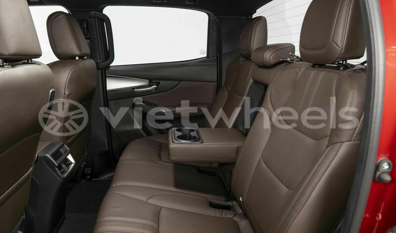 Big with watermark mazda bt 50 hanoi saigon 46374