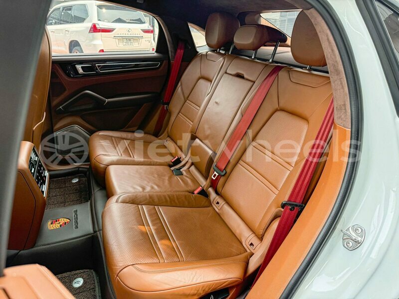 Big with watermark porsche cayene hue a luoi 5 46394