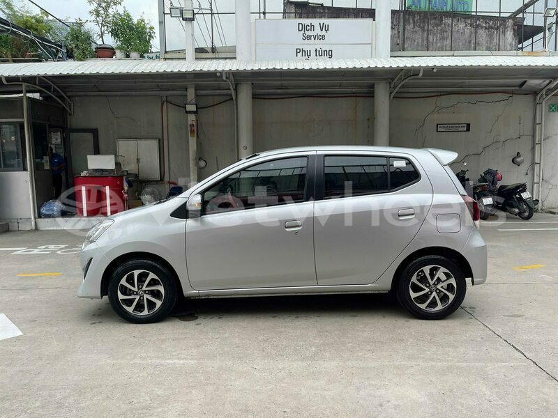 Big with watermark toyota wigo ho chi minh 8 46410