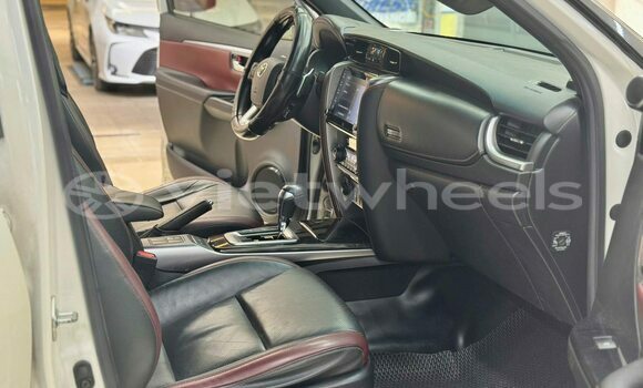 Mua Đã sử dụng Toyota Fortuner Xe ô tô Mua Đã sử dụng Toyota Fortuner Xe ô tô