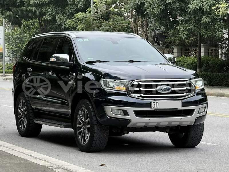 Big with watermark ford everest hung yen a sao 46453