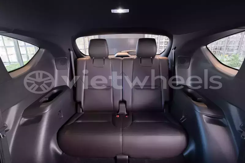 Big with watermark mazda cx 8 hanoi saigon 46464