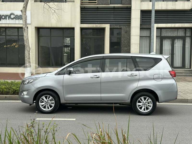 Big with watermark toyota innova hue an cuu 46478