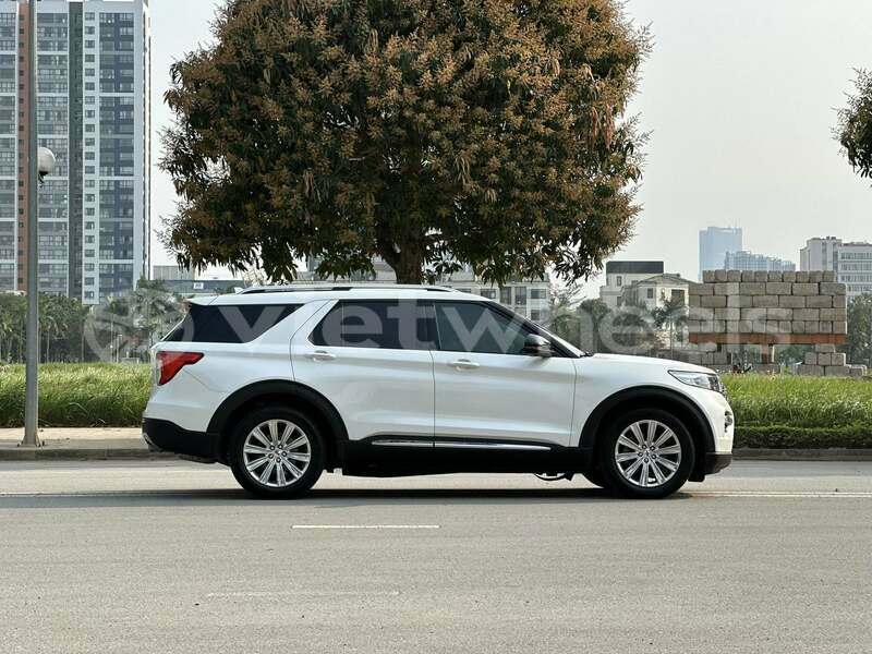 Big with watermark ford explorer can tho an binh 46481
