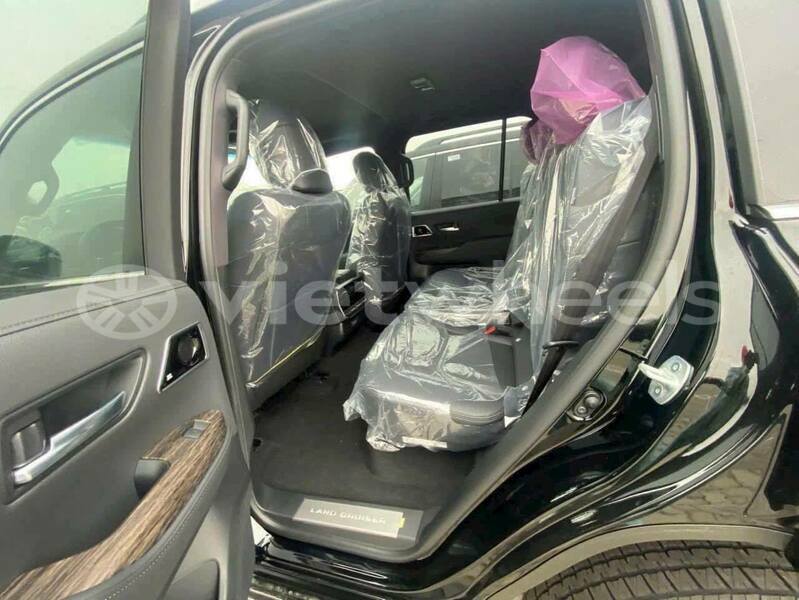 Big with watermark toyota land cruiser hue a luoi 3 46507