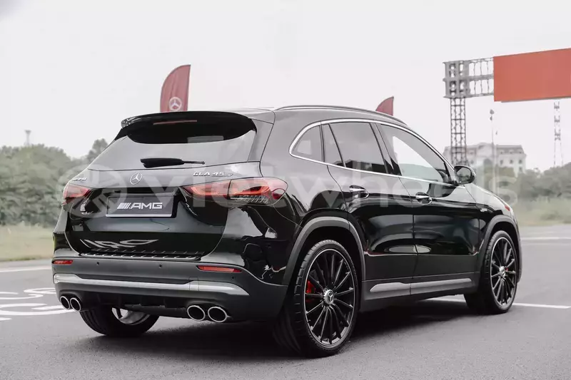 Big with watermark mercedes gla khanh hoa nha trang 46508
