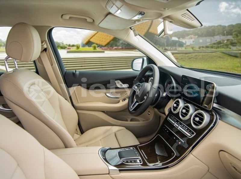 Big with watermark mercedes glc 200 khanh hoa nha trang 46512
