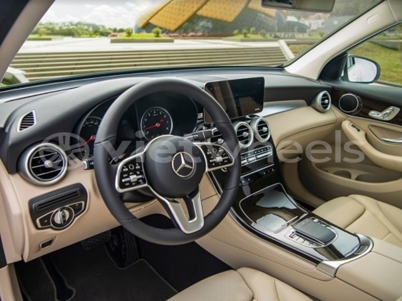 Big with watermark mercedes glc 200 khanh hoa nha trang 46512