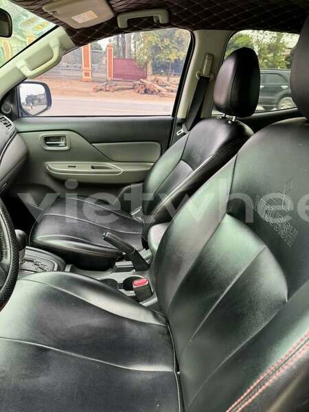 Big with watermark mitsubishi triton hue a luoi 5 46526