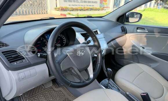 Mua Đã sử dụng Hyundai Accent Xe ô tô Mua Đã sử dụng Hyundai Accent Xe ô tô