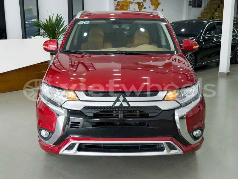 Big with watermark mitsubishi outlander quang tri a doi 46541