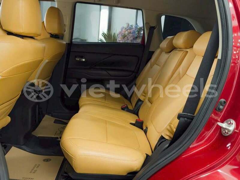 Big with watermark mitsubishi outlander quang tri a doi 46541