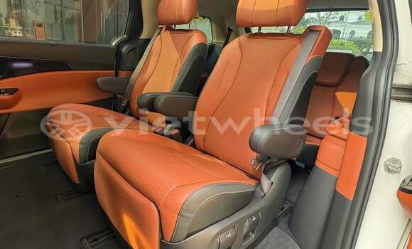 Buy Used Kia Carnival Car Buy Used Kia Carnival Car