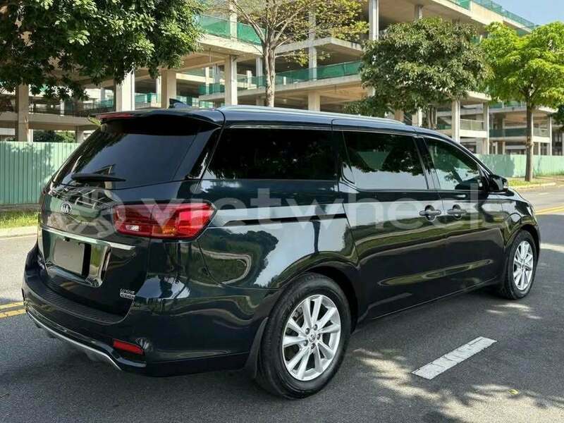 Big with watermark kia sedona hue an cuu 46578
