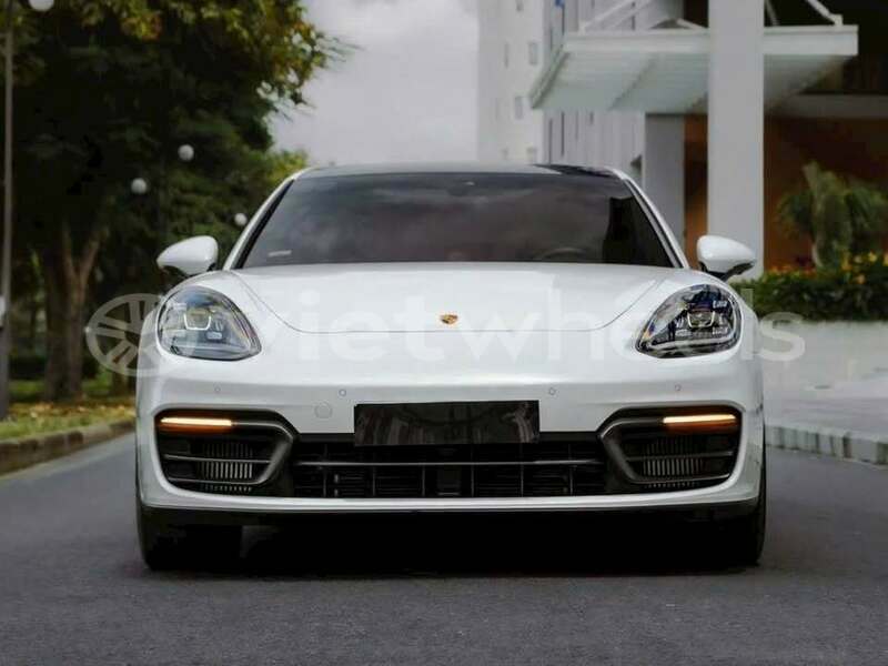 Big with watermark porsche panamera ho chi minh 8 46609