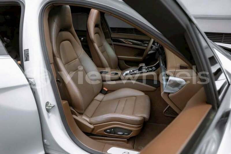 Big with watermark porsche panamera ho chi minh 8 46609