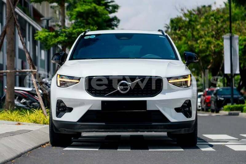 Big with watermark volvo xc40 hue an cuu 46610