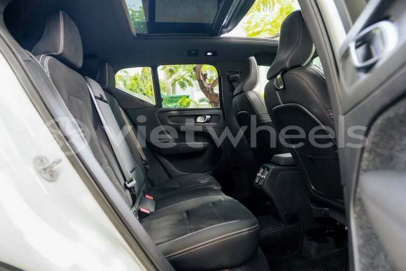 Big with watermark volvo xc40 hue an cuu 46610