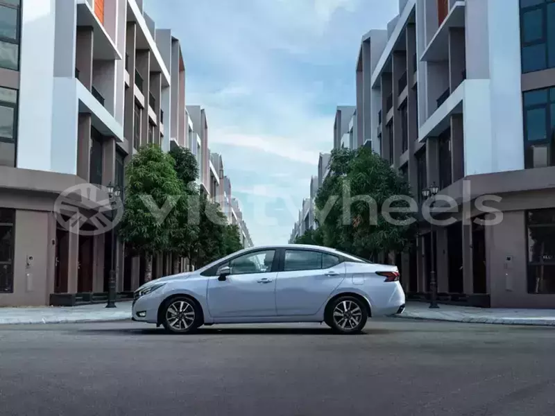 Big with watermark nissan almera hanoi saigon 46614