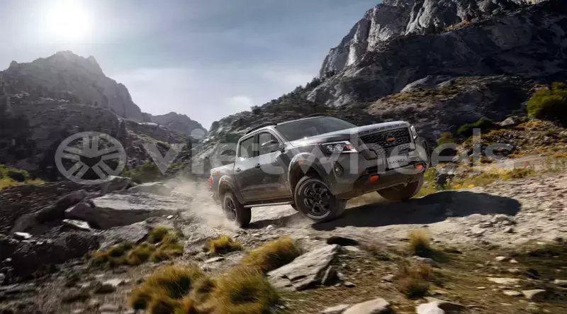 Big with watermark nissan navara hanoi saigon 46617