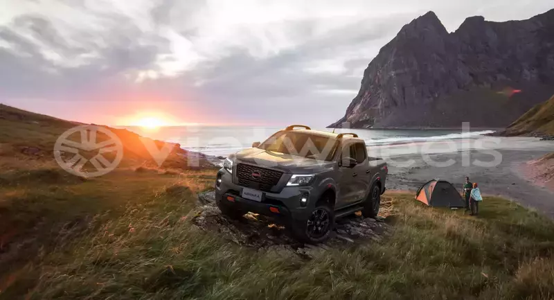 Big with watermark nissan navara hanoi saigon 46617