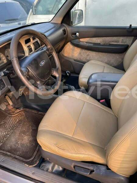 Big with watermark ford everest hung yen a sao 46636
