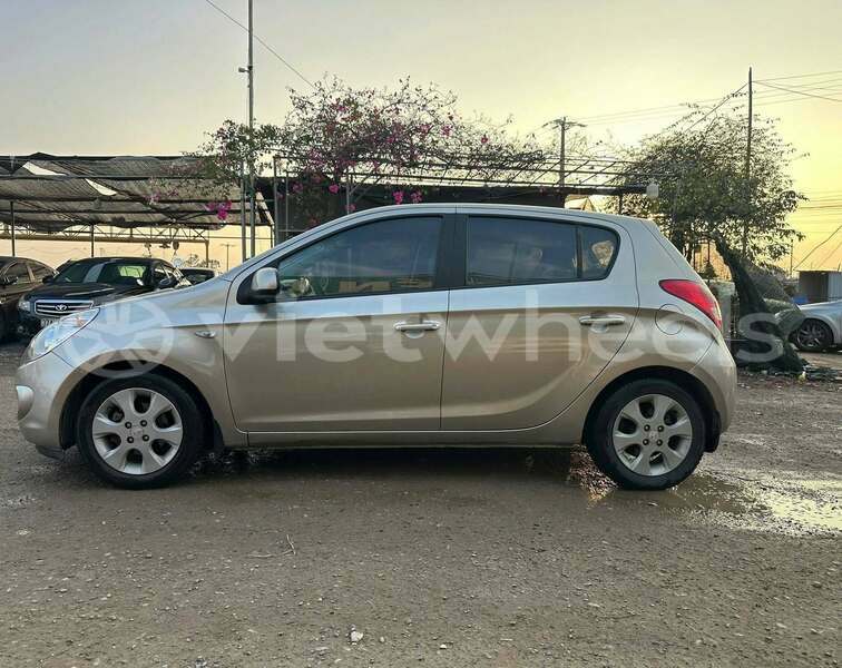 Big with watermark hyundai i20 dong thap an long 46650