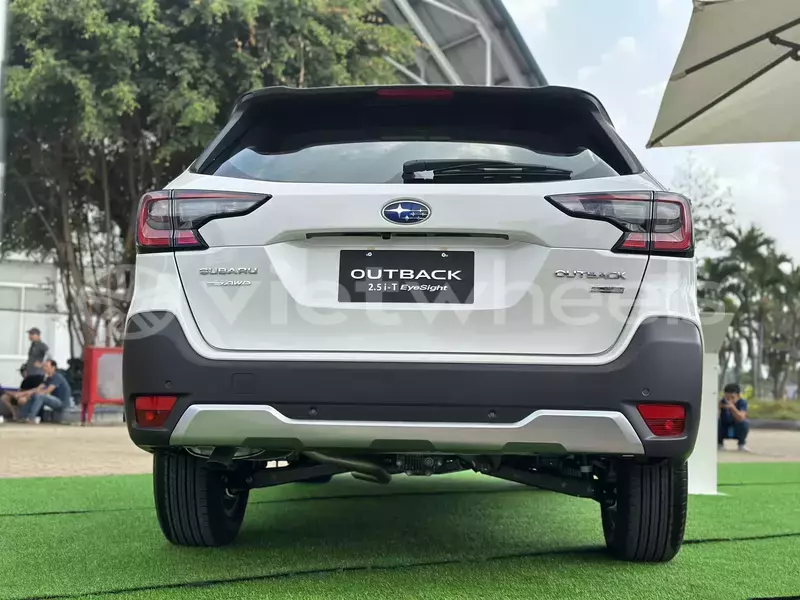 Big with watermark subaru subaru outback hanoi saigon 46657