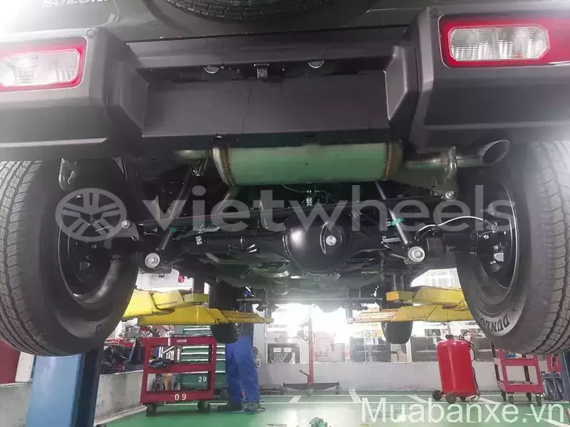 Big with watermark suzuki jimny hanoi saigon 46668