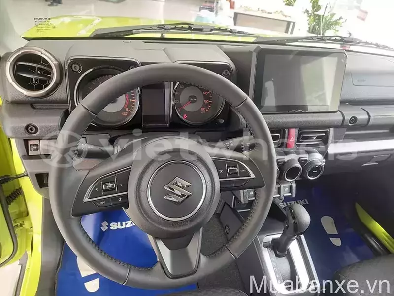 Big with watermark suzuki jimny hanoi saigon 46668