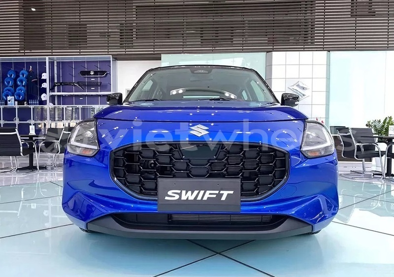 Big with watermark suzuki swift hanoi saigon 46669