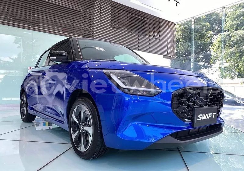 Big with watermark suzuki swift hanoi saigon 46669