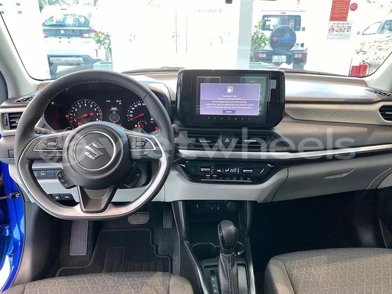 Big with watermark suzuki swift hanoi saigon 46669