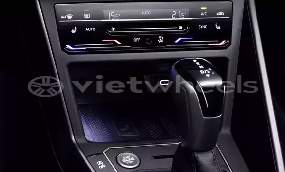 Mua Nhập khẩu Volkswagen Polo Xe ô tô Mua Nhập khẩu Volkswagen Polo Xe ô tô