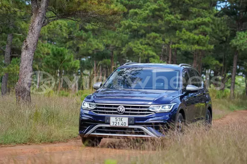 Big with watermark volkswagen tiguan hanoi saigon 46694