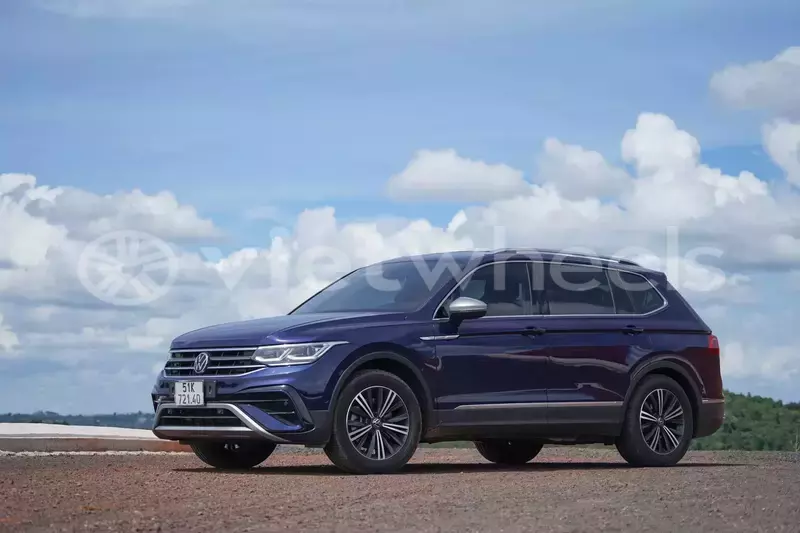 Big with watermark volkswagen tiguan hanoi saigon 46694