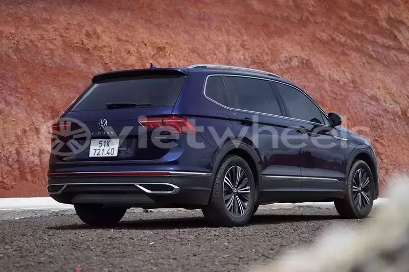Big with watermark volkswagen tiguan hanoi saigon 46694