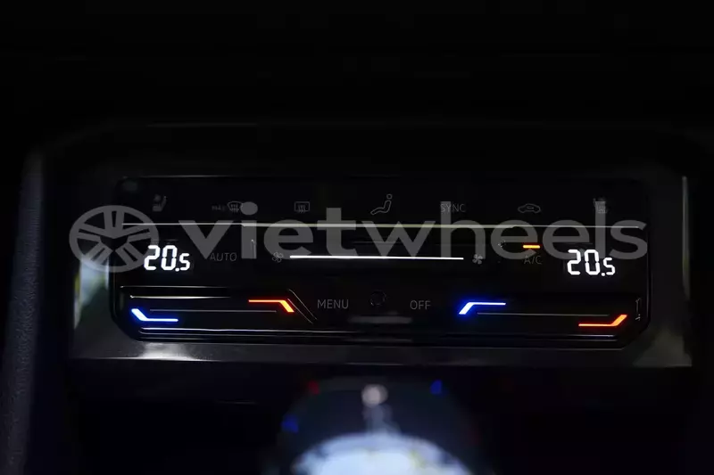 Big with watermark volkswagen tiguan hanoi saigon 46694