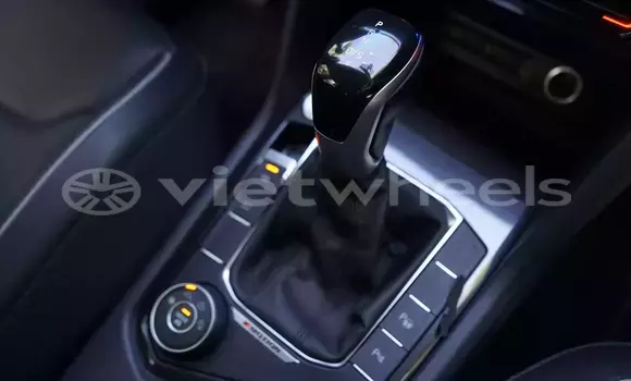 Mua Nhập khẩu Volkswagen Tiguan Xe ô tô Mua Nhập khẩu Volkswagen Tiguan Xe ô tô