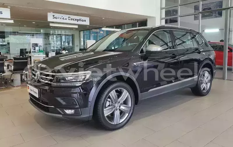 Big with watermark volkswagen tiguan hanoi saigon 46694