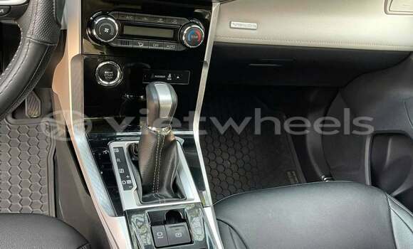 Mua Đã sử dụng Toyota VELOZ Xe ô tô Mua Đã sử dụng Toyota VELOZ Xe ô tô