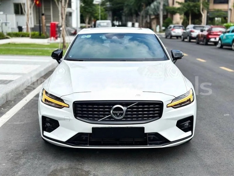Big with watermark volvo s60 r design hanoi saigon 46721
