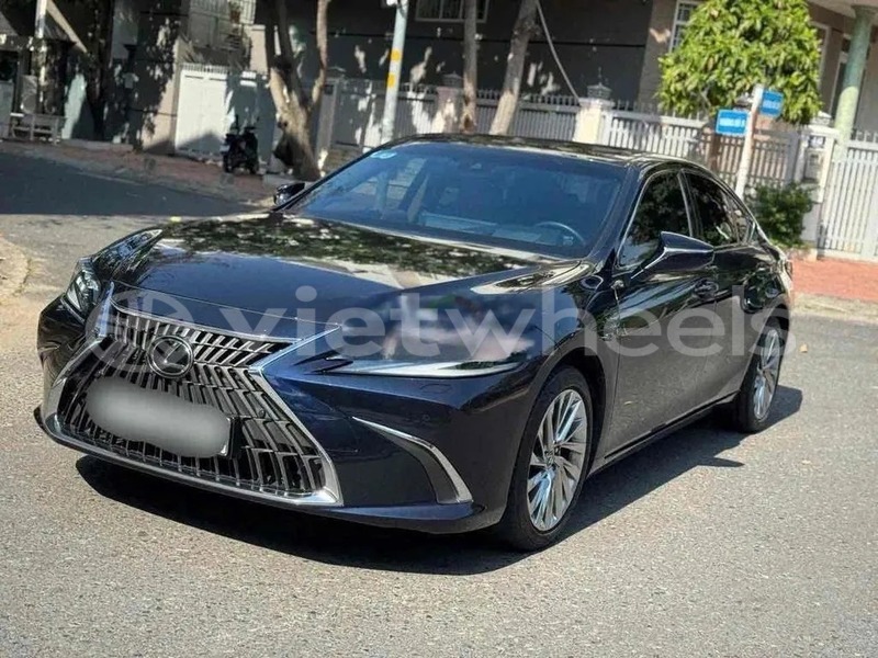 Big with watermark lexus es250 hanoi saigon 46724