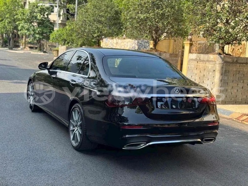 Big with watermark mercedes e300 hanoi saigon 46726