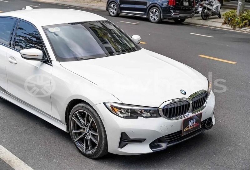 Big with watermark bmw 320i hanoi saigon 46748