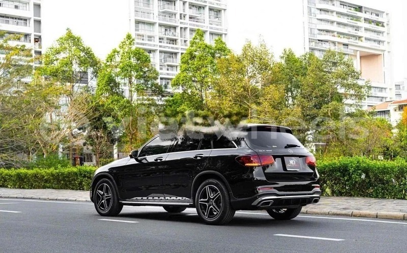 Big with watermark mercedes glc hanoi saigon 46752