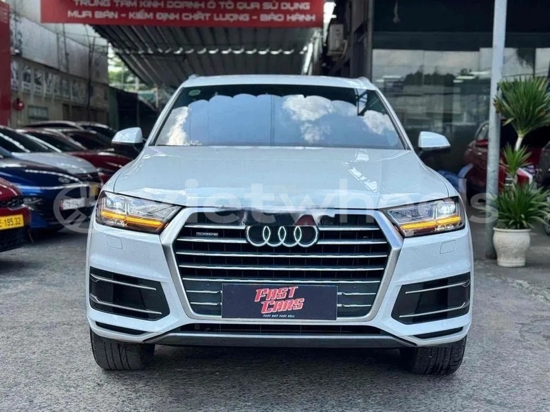 Big with watermark audi q7 hanoi saigon 46768