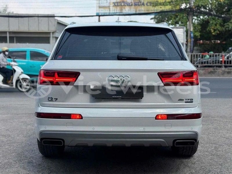 Big with watermark audi q7 hanoi saigon 46768
