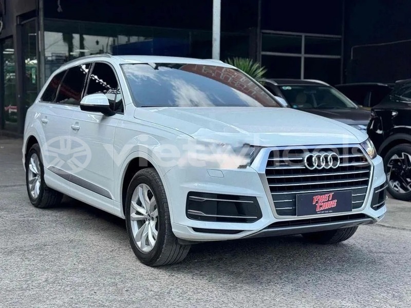 Big with watermark audi q7 hanoi saigon 46768