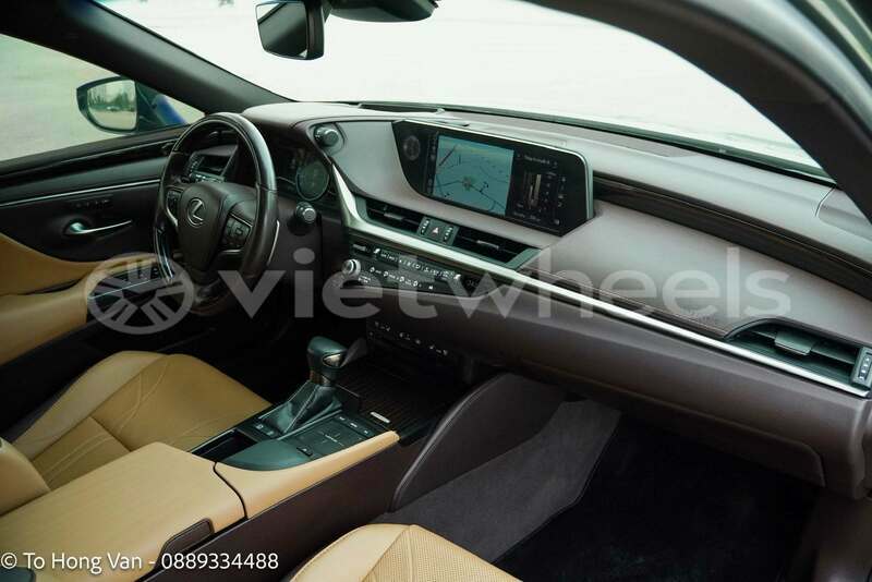 Big with watermark lexus es hue a luoi 4 46788